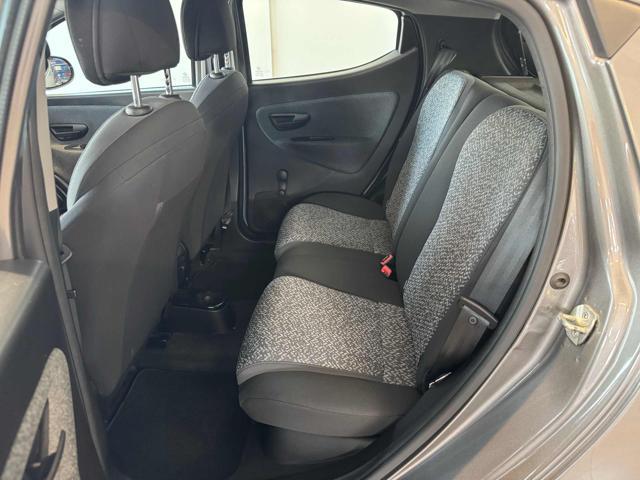 LANCIA Ypsilon 1.0 FireFly 5 porte S&S Hybrid Ecochic Silver