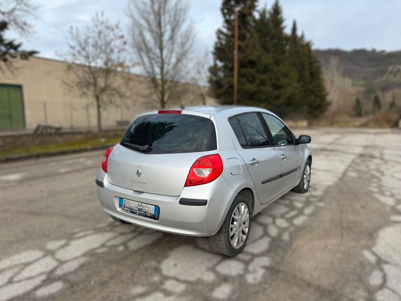 Renault Clio 1.2 16V 5 porte Le Iene