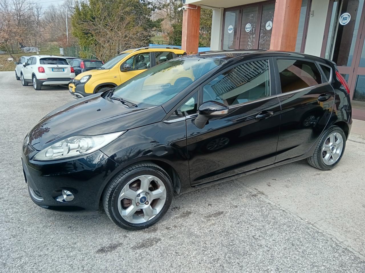 Ford Fiesta 1.4 TDCI 68CV TITANIUM NUOVISSIMA