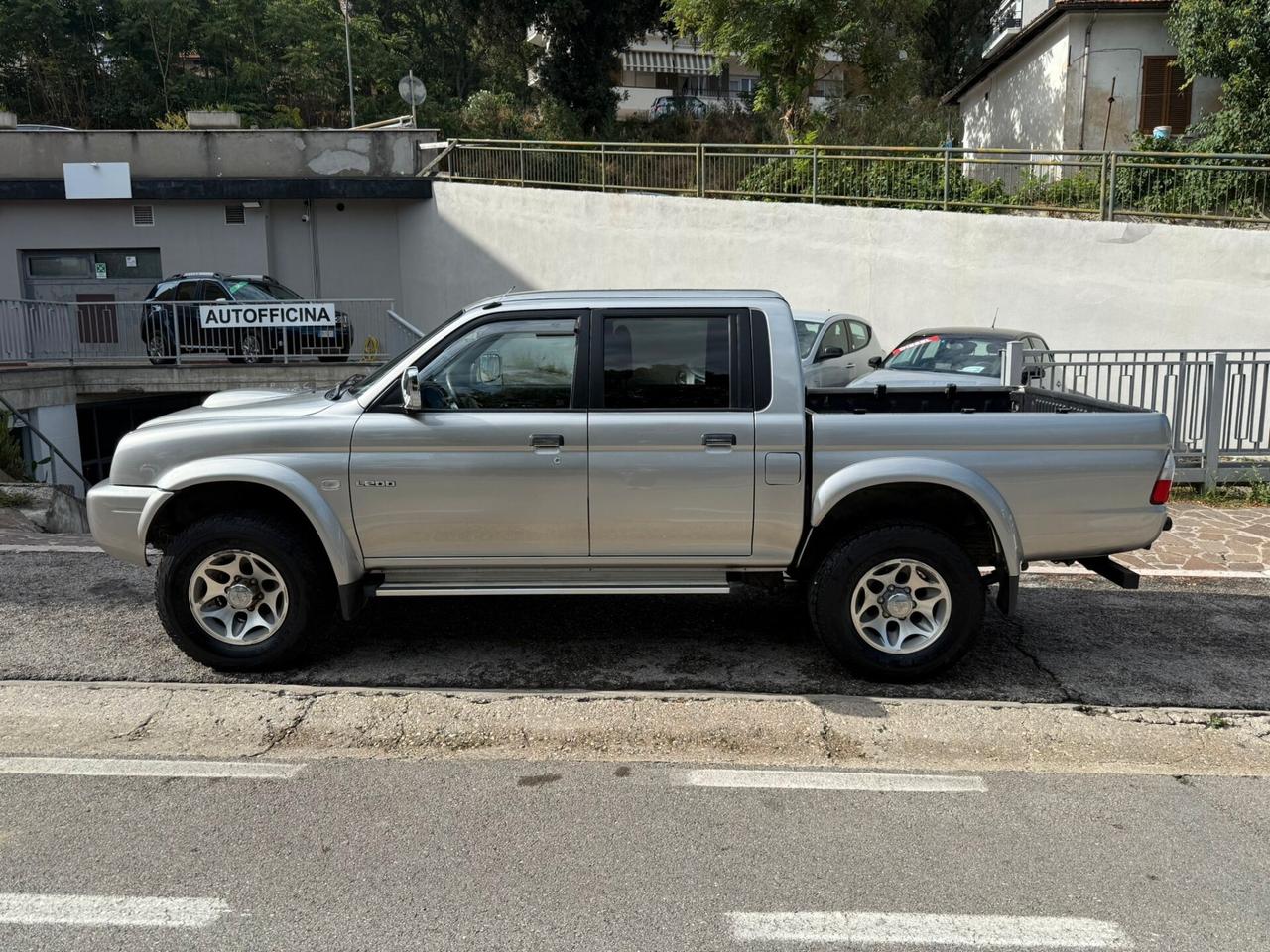 MITSUBUSHI L200 2,5 CRDI 118 CV PICK UP 4WD MAN DOPP CABI