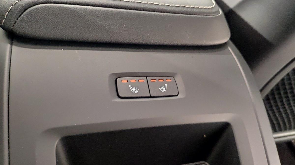 VOLVO Xc60 T8 Recharge Plug-In Hybrid Awd Aut. Ultimate Dark