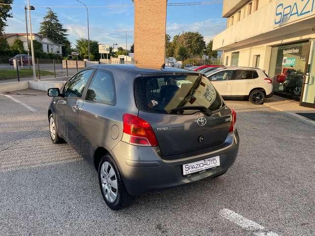 Toyota Yaris Yaris II 2005 3p 1.0