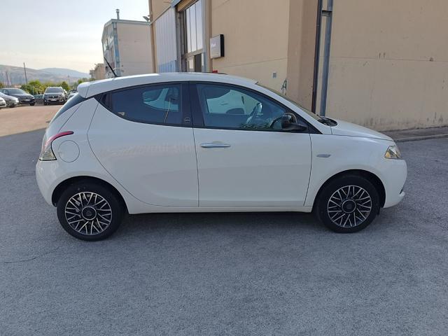 LANCIA Ypsilon 1.0 FireFly 5 porte S&S Hybrid Ecochic Gold