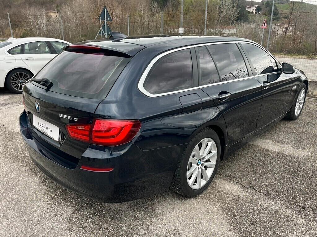 Bmw 525 525d xDrive Touring Luxury