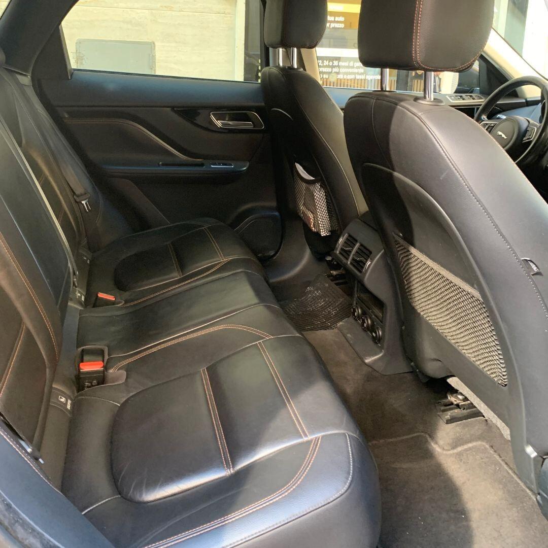 Jaguar F-Pace 2.0 D 180 CV AWD Prestige