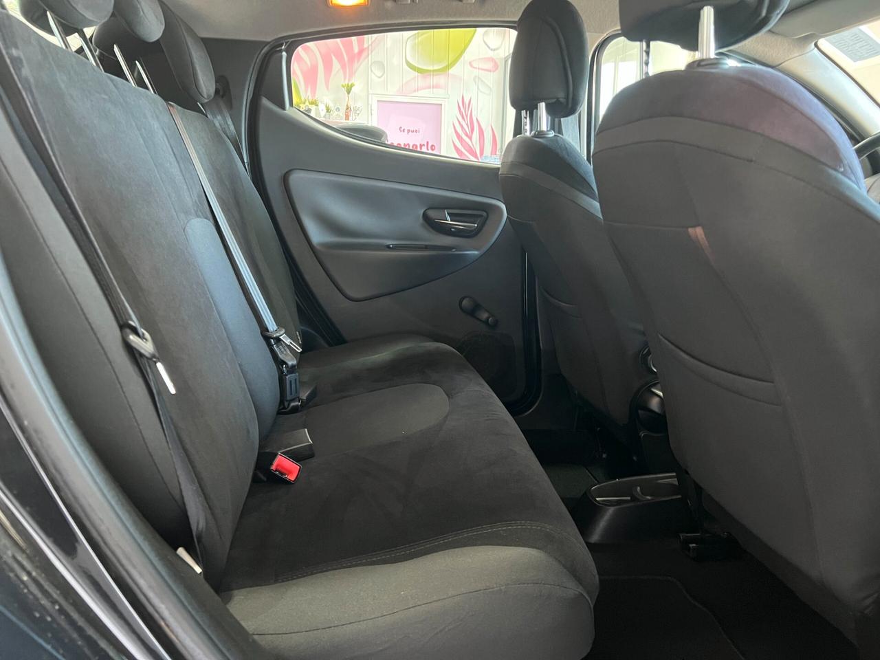 Lancia Ypsilon 1.2 69 CV 5 porte S&S Gold