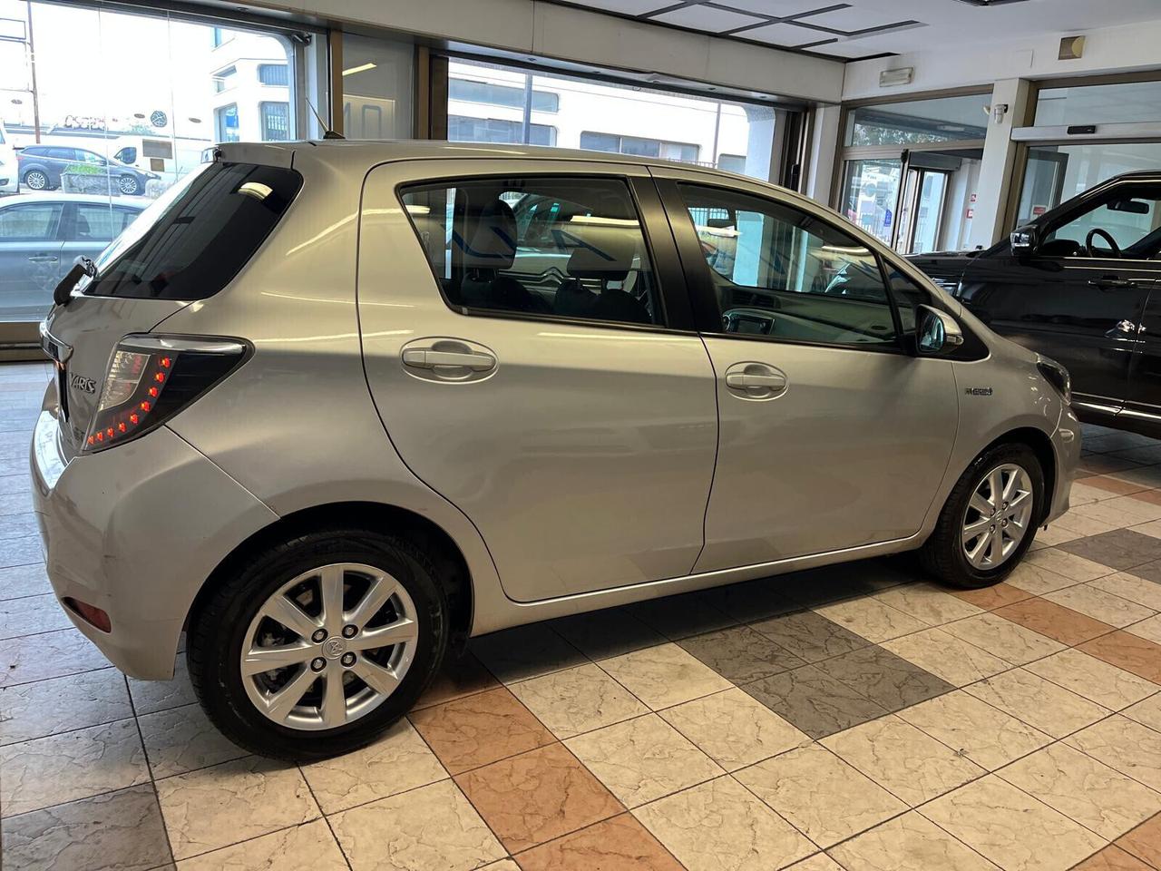 Toyota Yaris 1.5 Hybrid 5 porte Lounge