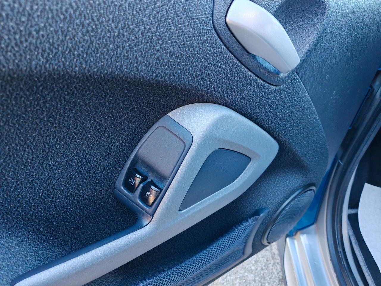 Smart Fortwo 1,0 benzina 04/2010 Cv70 Passion