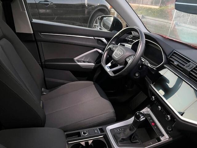 Audi Q3 35 TDI S tronic Business