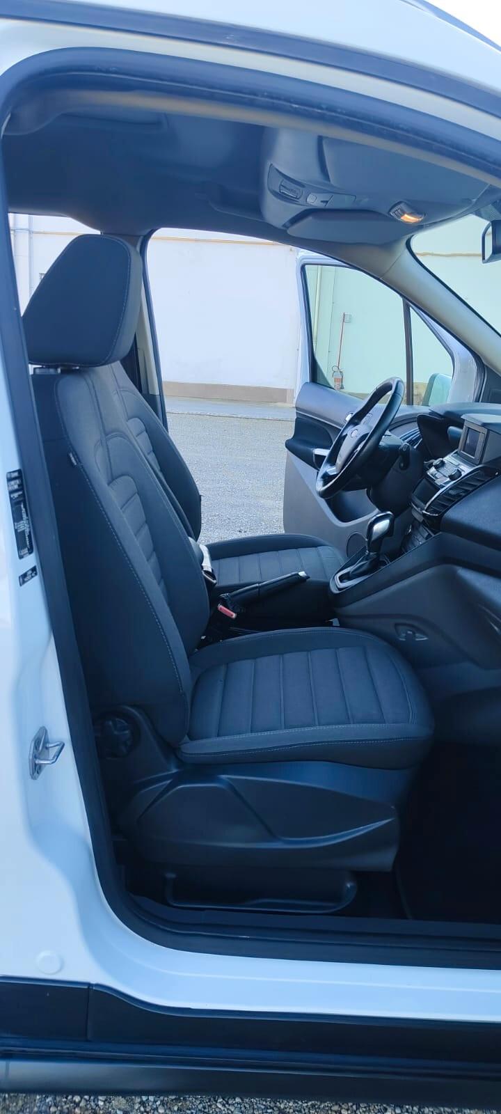 Ford Tourneo Connect Connect7 1.5 TDCi 120 CV Titanium