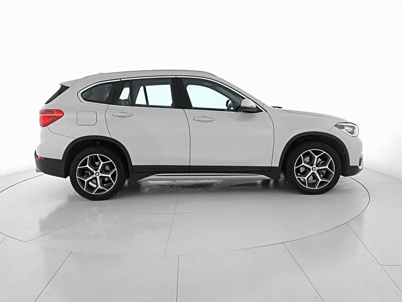 BMW X1 (F48) sDrive18d xLine