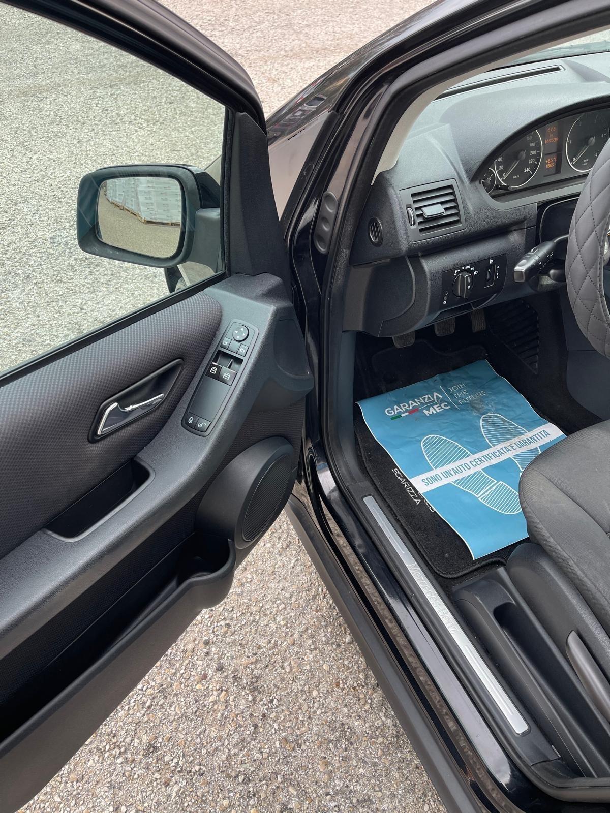 Mercedes A 180 - NEOPATENTATI