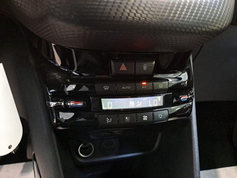 Peugeot 2008 1.2 PURETECH T BLACK MATT S&S 110CV MY17
