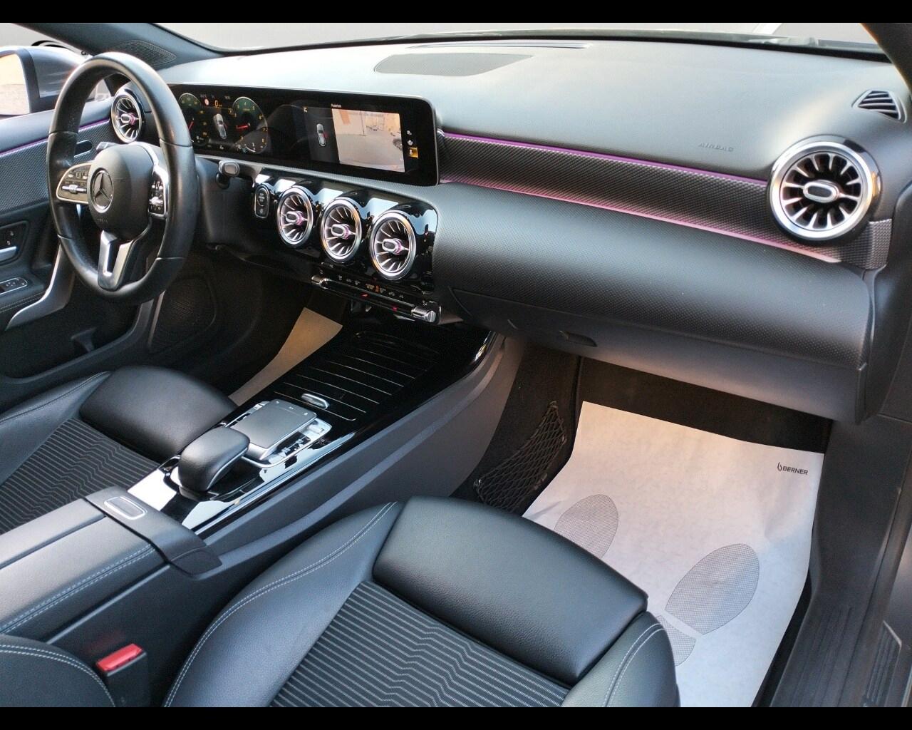 MERCEDES Classe A (V177) A 180 Automatic Bu...
