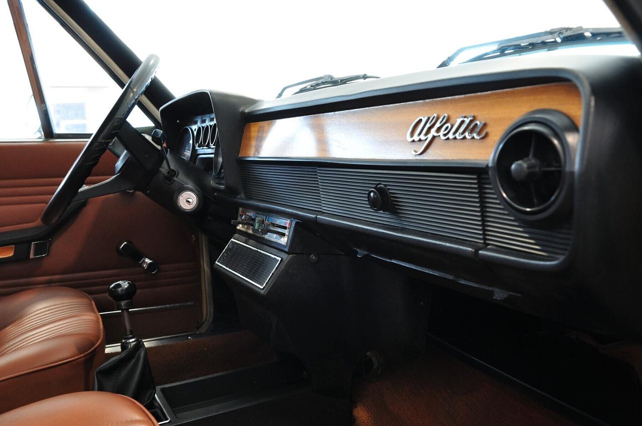 Alfa Romeo Alfetta 1.8 Giallo Piper ASI