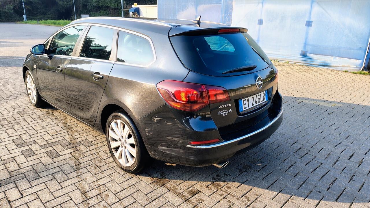 Opel Astra 1.4 Turbo 140CV Sports Tourer GPL Tech Cosmo