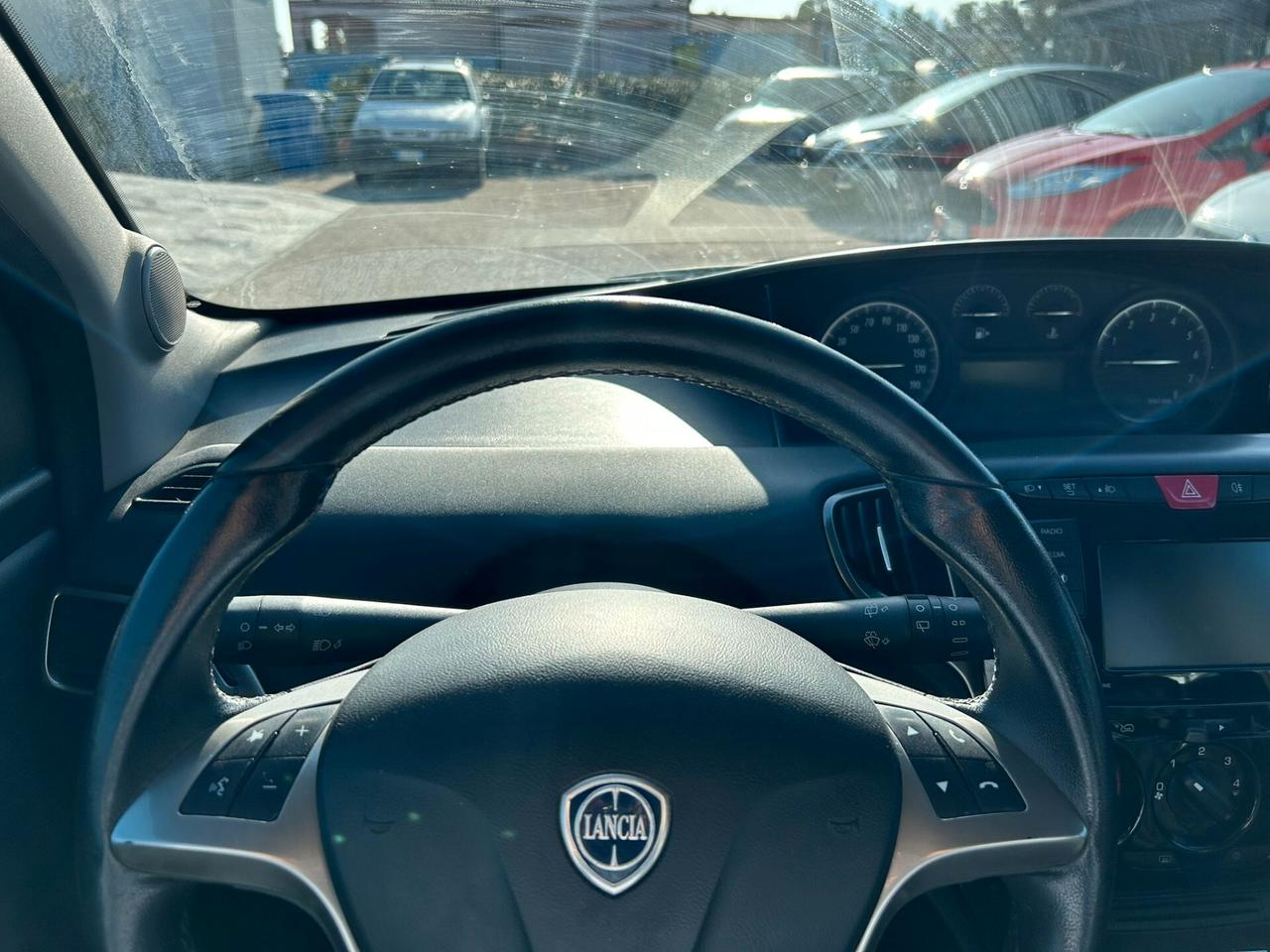 LANCIA YPSILON NEOPATENTATI
