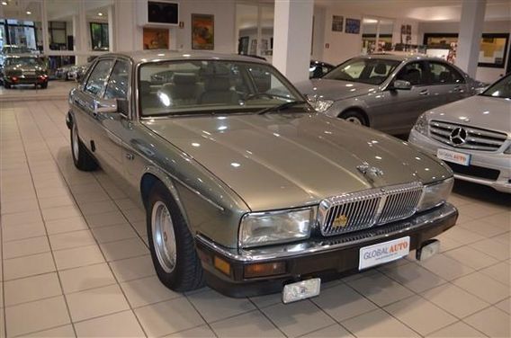JAGUAR Daimler 4.0 Cat Automatica