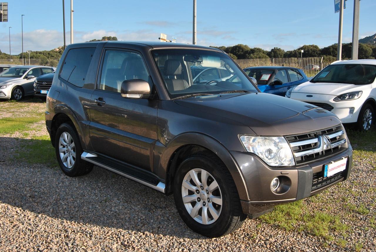 Mitsubishi Pajero 3.2 DI-D 16V 3p. Intense