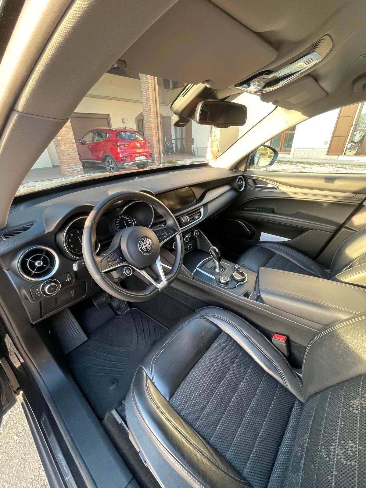 Alfa Romeo Stelvio 2.0 Turbo 200 CV AT8 Q4 Executive