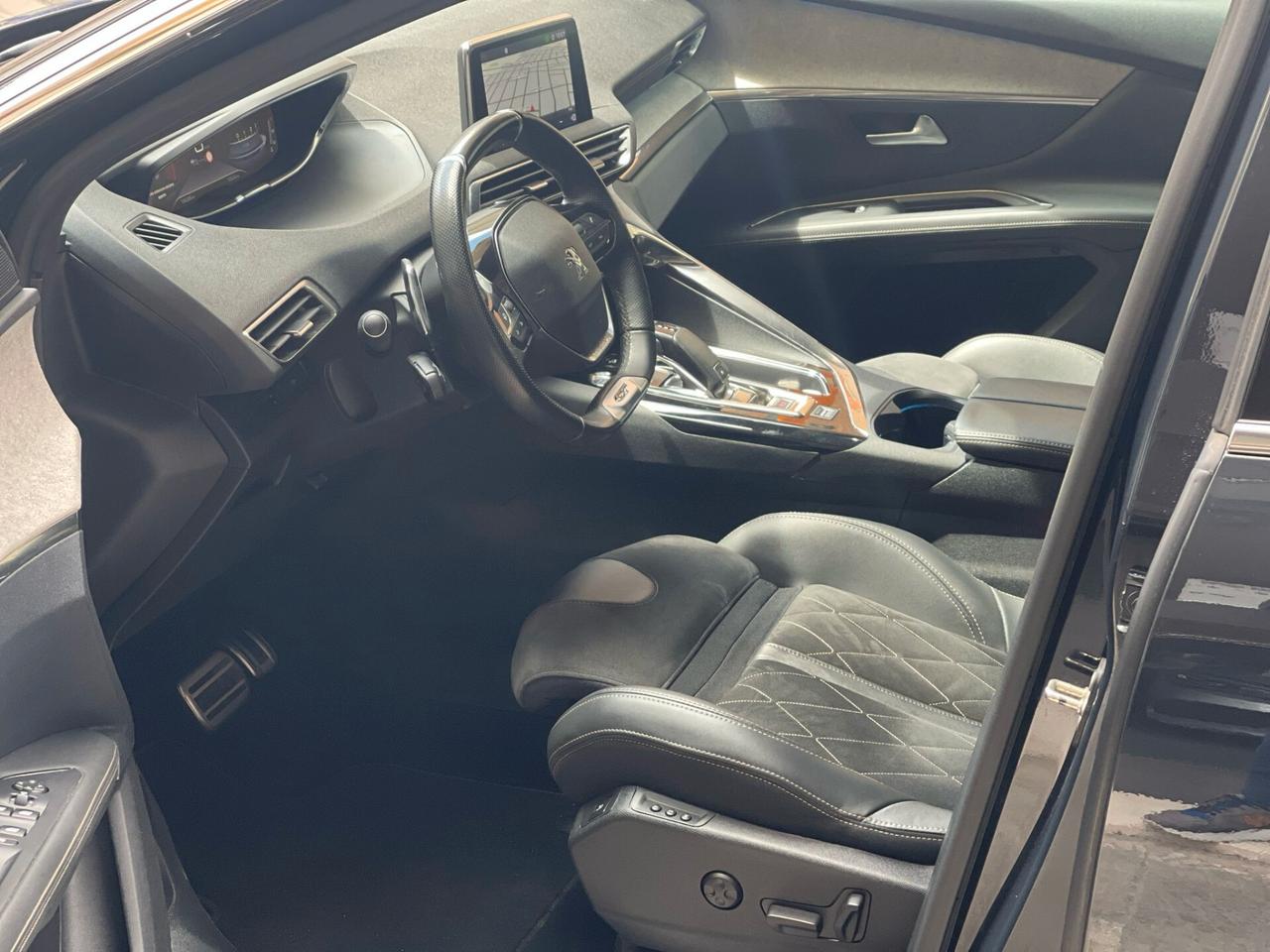 Peugeot 3008 2.0 180 CV EAT8 GT LINE
