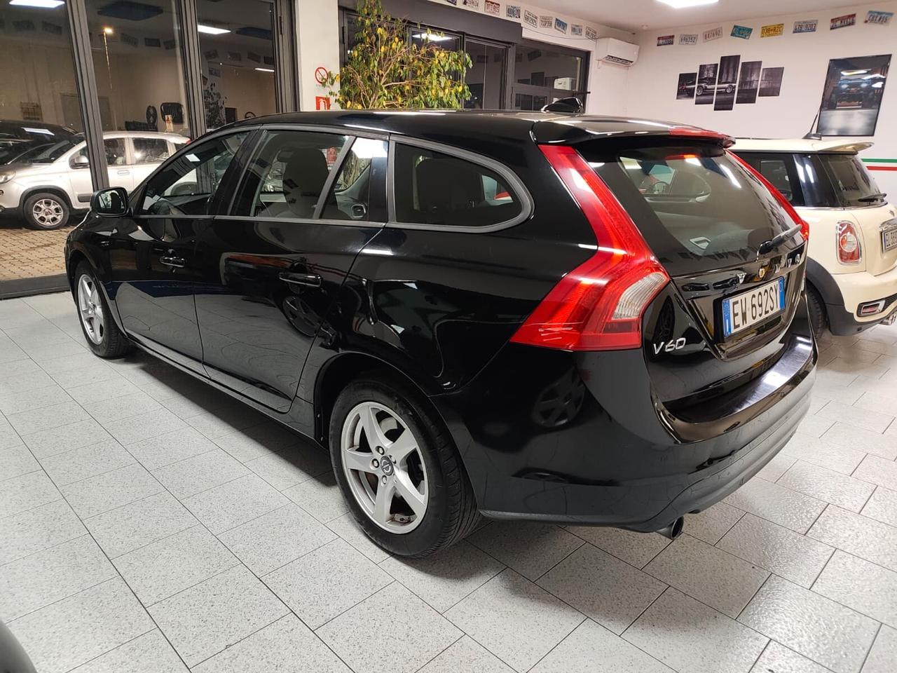 Volvo V60 D2 1.6 DIESEL NEOPATENTATI