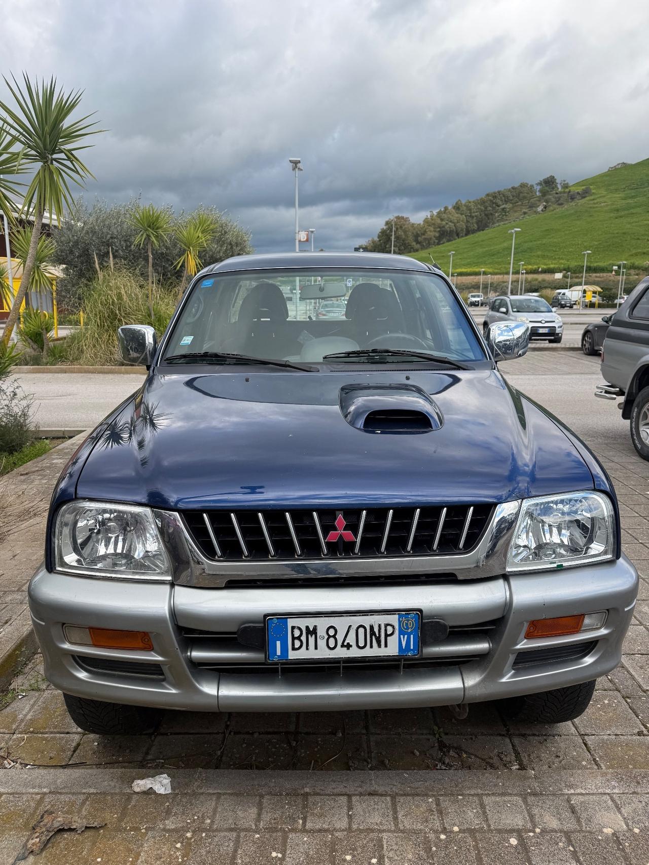 Mitsubishi L200 2.5 TDI 4WD Club Cab Pick-up GLS
