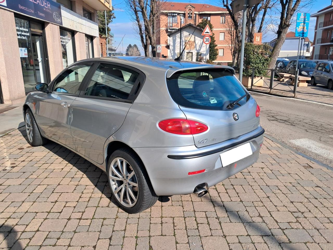 Alfa Romeo 147 1.6i Connect 5 PORTE