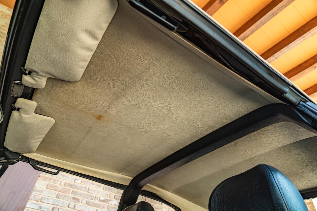 Volkswagen Golf MK1 CABRIOLET - VOL00073