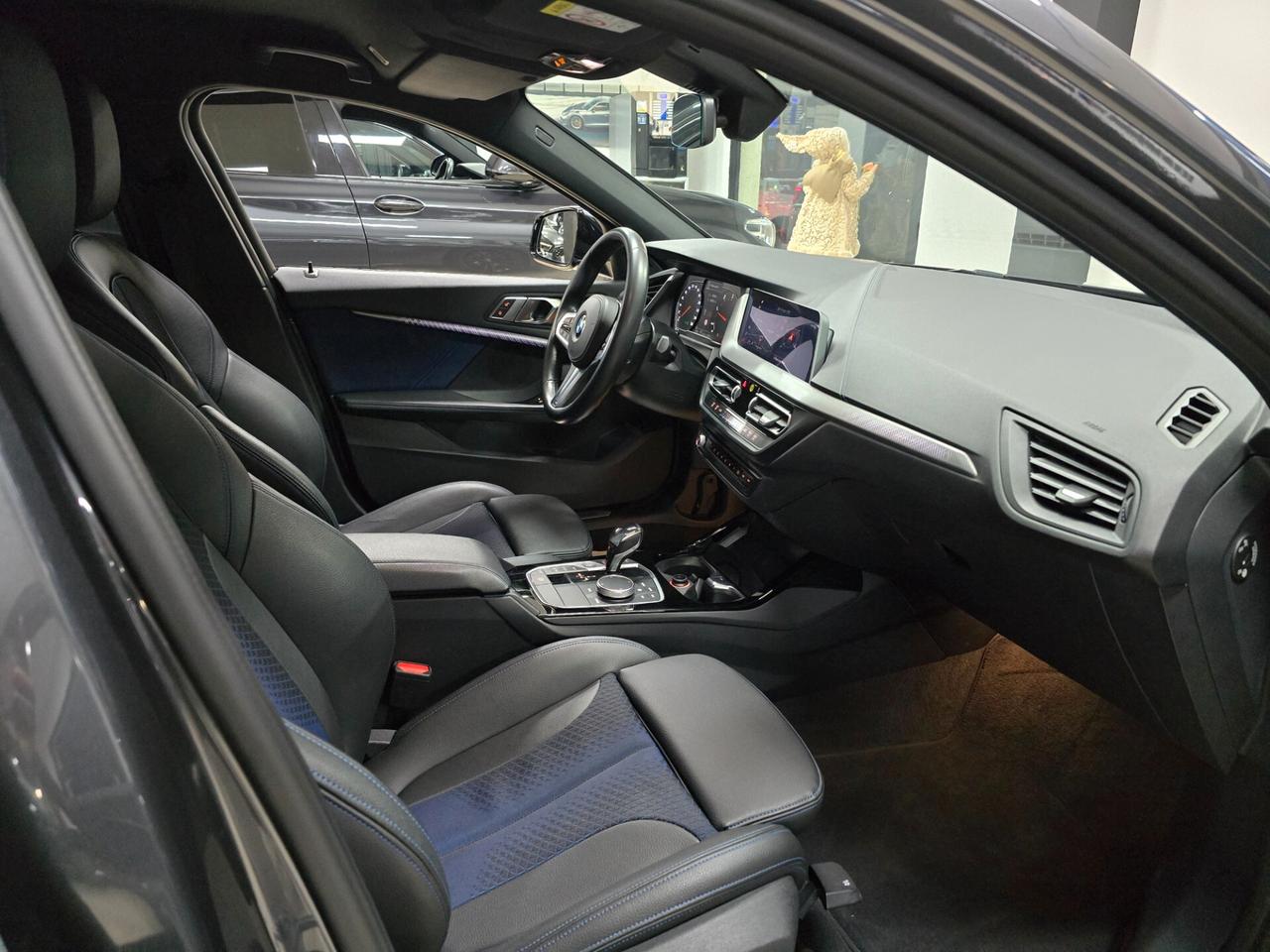 Bmw 118 118d 5p. Msport