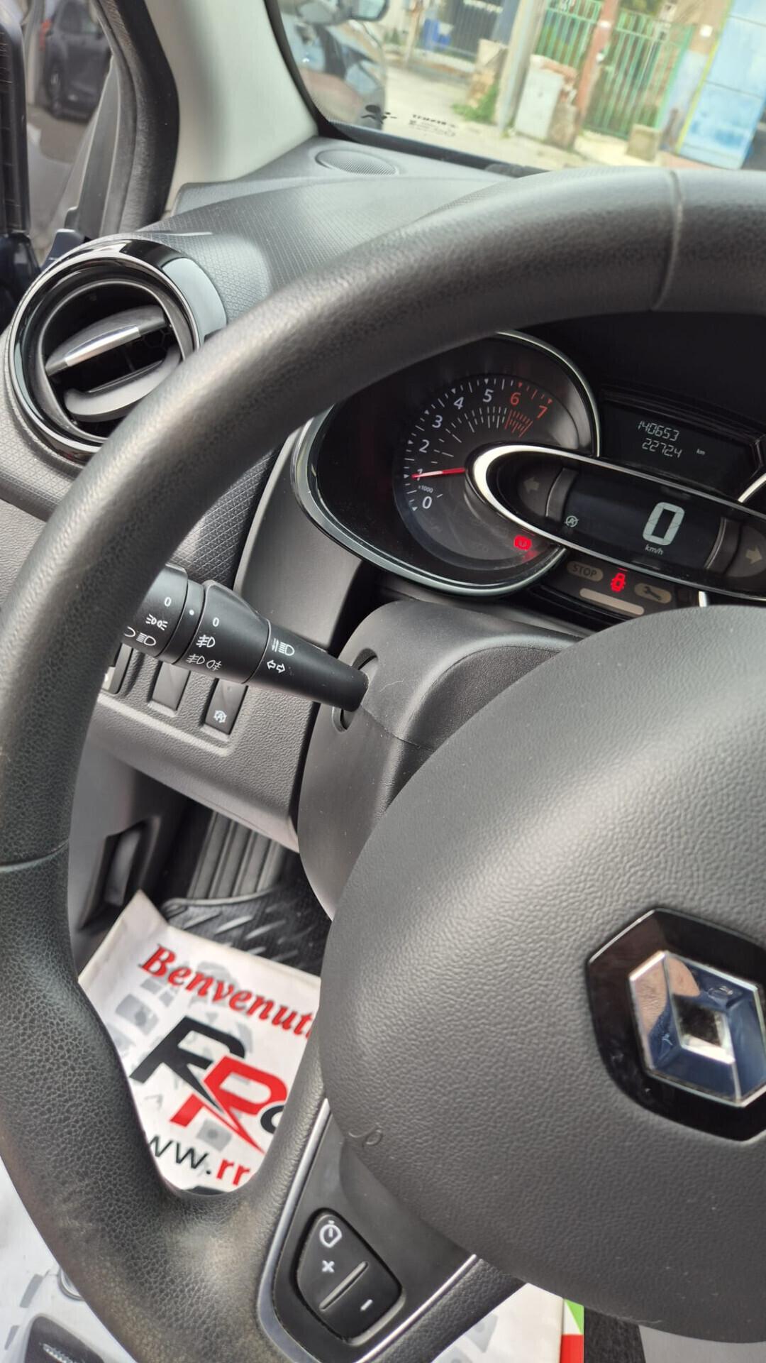 Renault Clio TCe 12V 90 CV GPL 5 porte Moschino Life