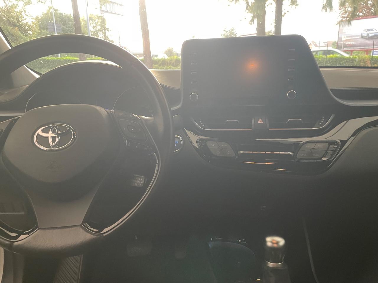 Toyota C-HR 1.8 Hybrid E-CVT Lounge