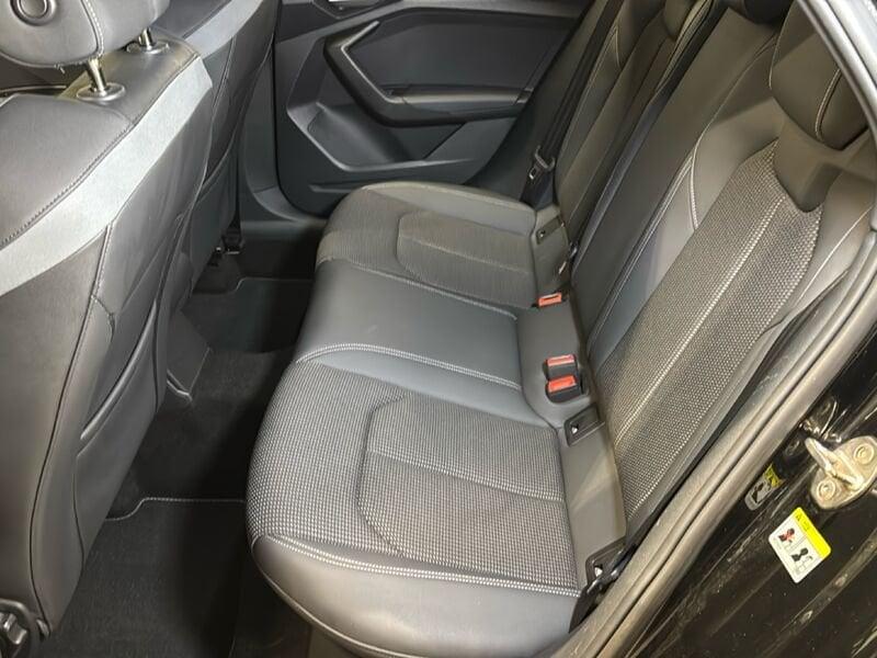 Audi A1 A1 citycarver 30 TFSI S tronic