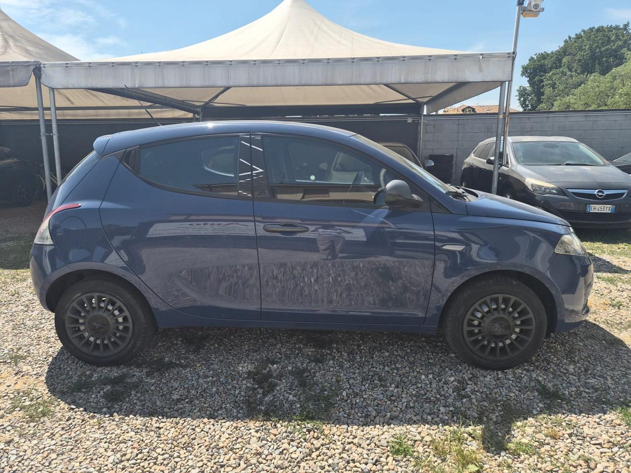 Lancia Ypsilon 1.2 69 CV 5 porte Mya