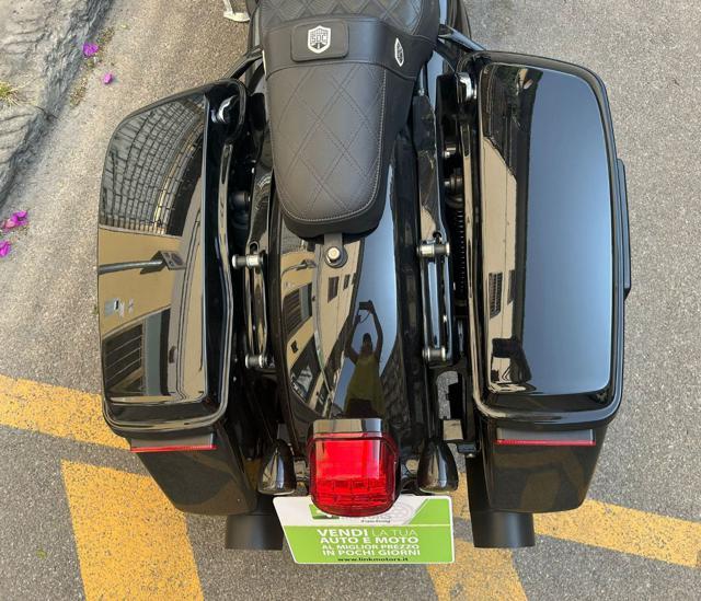 HARLEY-DAVIDSON CVO Road Glide ST