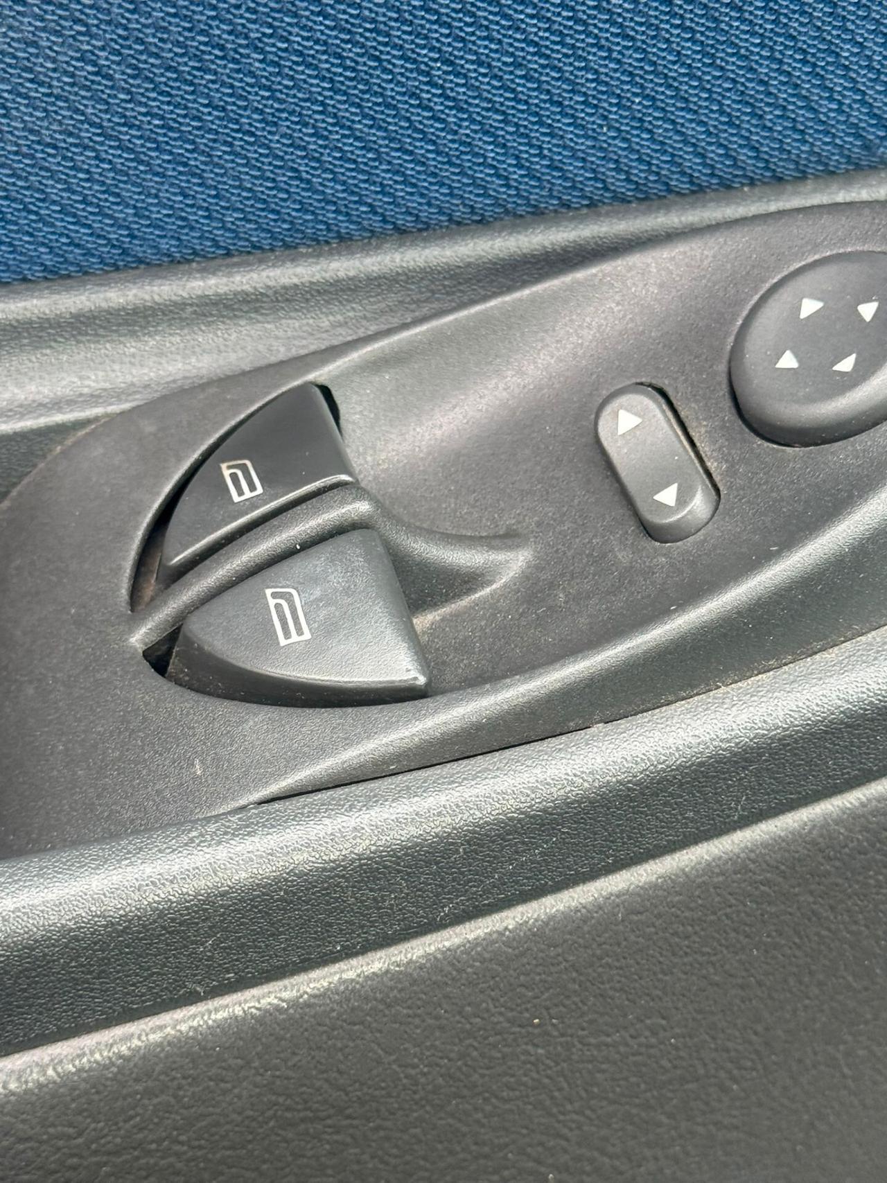 Lancia Y 1.2i cat LS