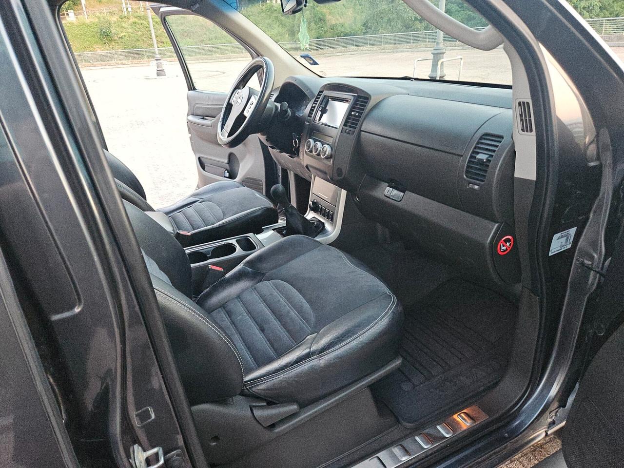 Nissan Navara 2.5 dCi 190CV 4 porte Double Cab Sport