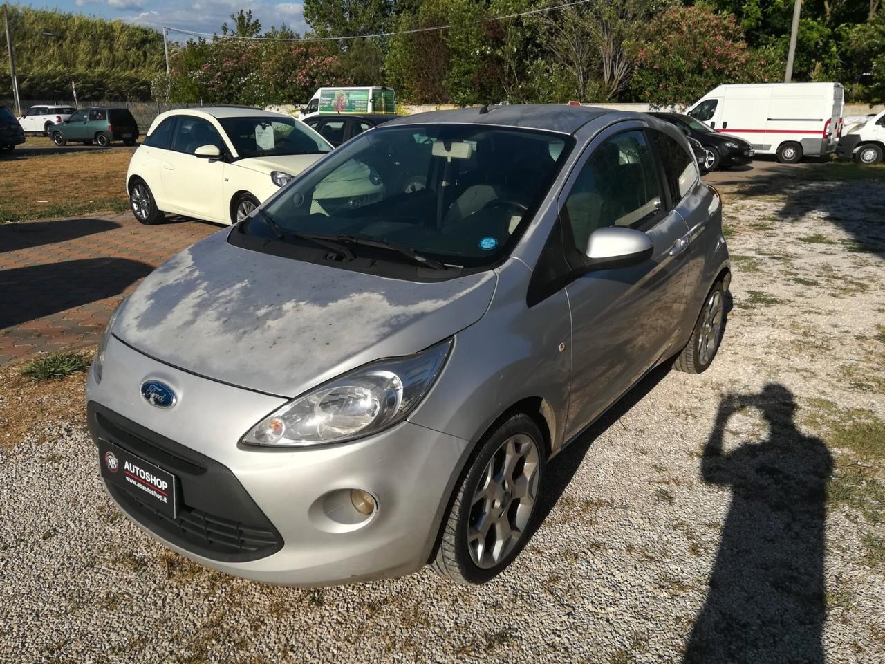 FORD - Ka - 1.2 8V 69CV Titanium - NEOPATENTATI - FINANZIABILE