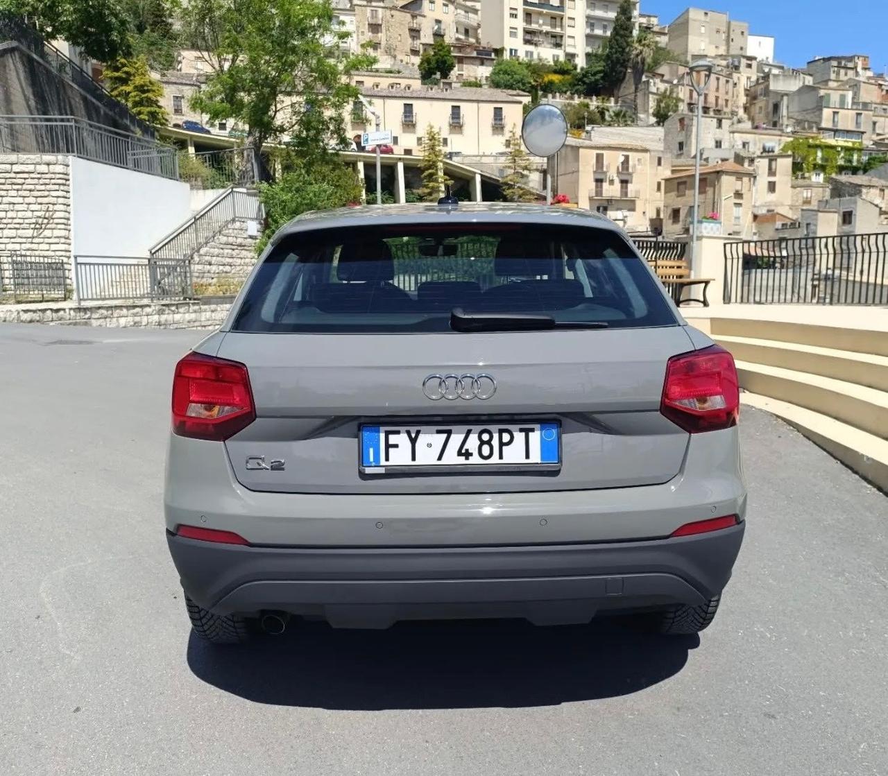 Audi Q2 30 TDI Business