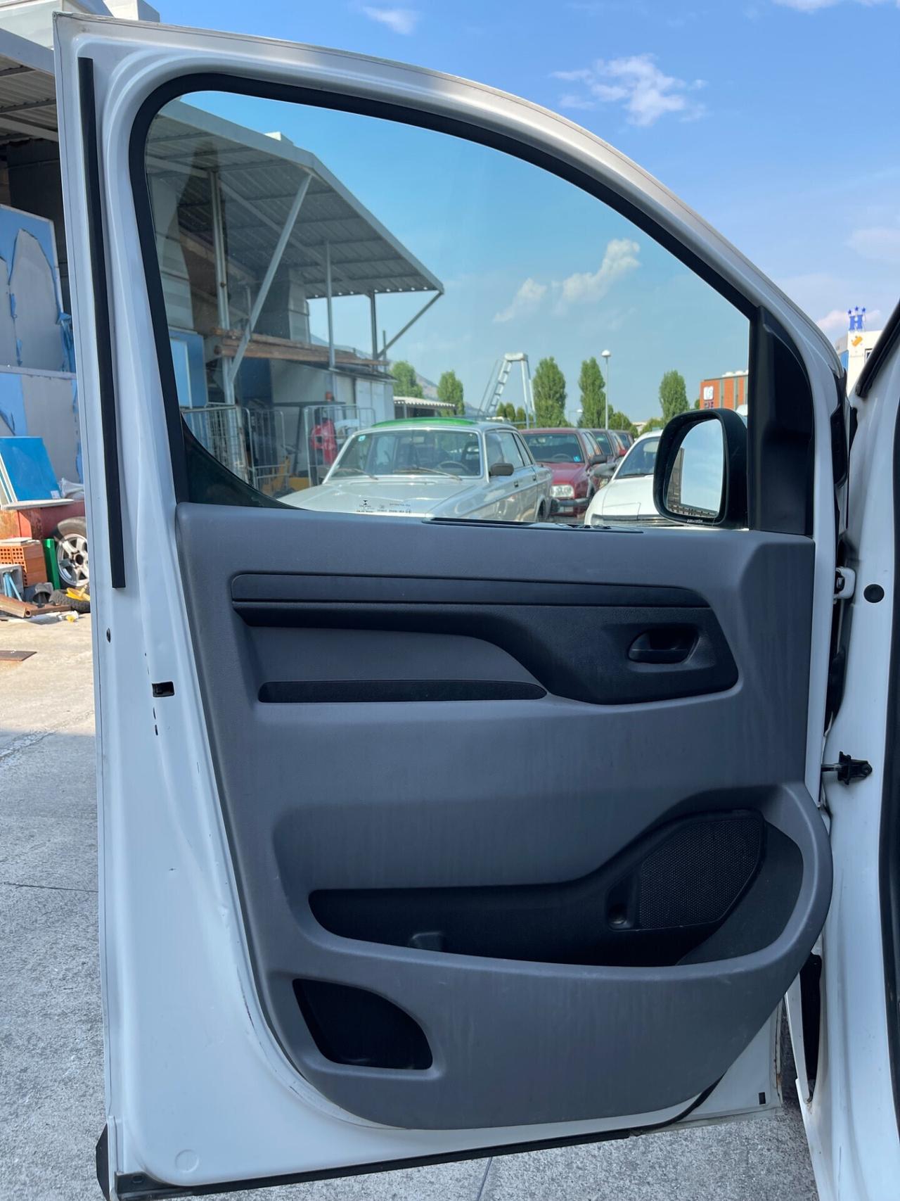 Peugeot Expert 2.0 BlueHDi 150 L3 Long IVA Esposta