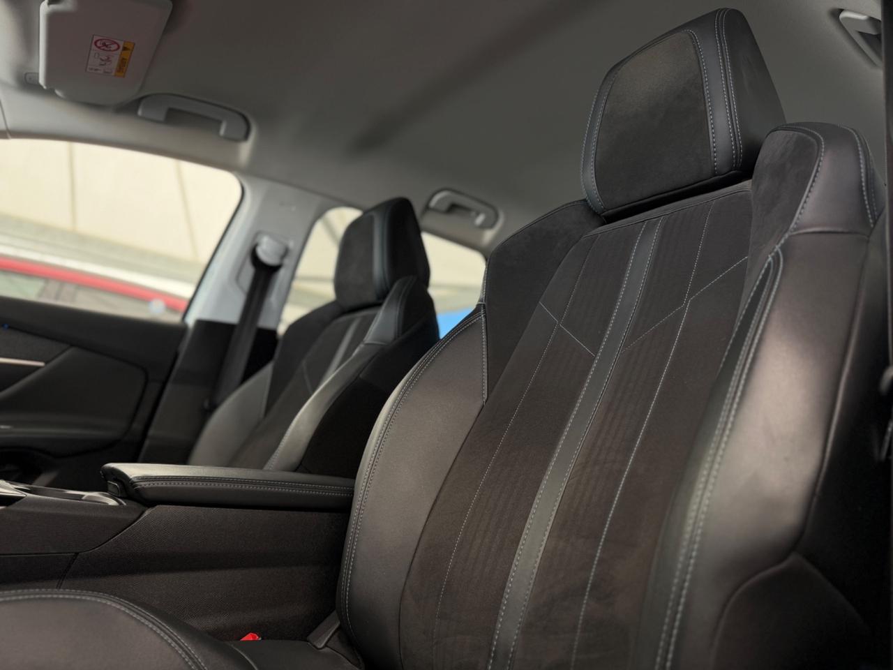 Peugeot 3008 BlueHDi 130 S&S EAT8 Crossway
