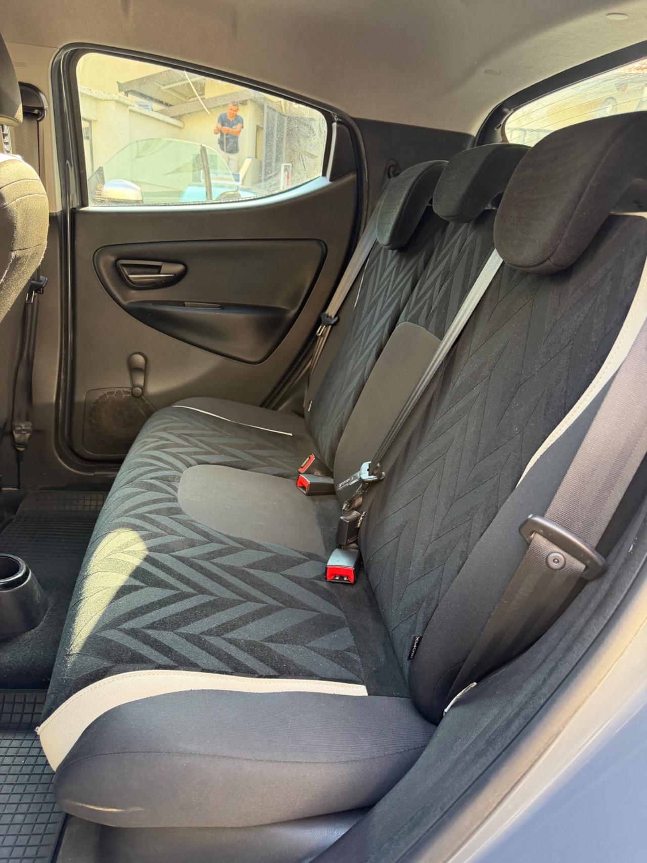 Lancia Ypsilon 1.2 Neopatentati Euro 6