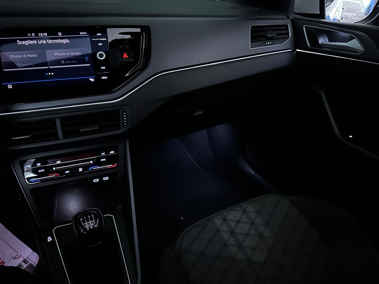 Volkswagen Taigo 1.0 TSI 110 CV R-Line- 10/2022 TETTO/LED