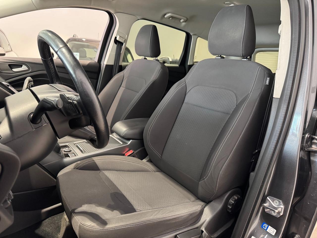 Ford Kuga 1.5 TDCI 120 CV S&S 2WD Powershift Business