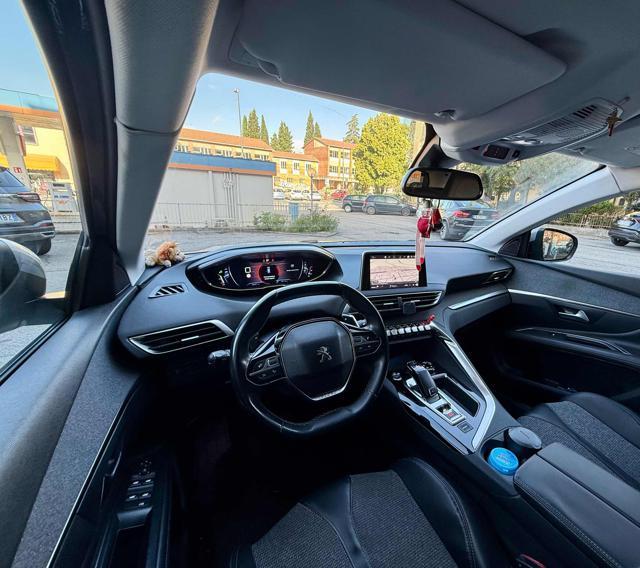PEUGEOT 3008 BlueHDi 120 S&S EAT6 Allure