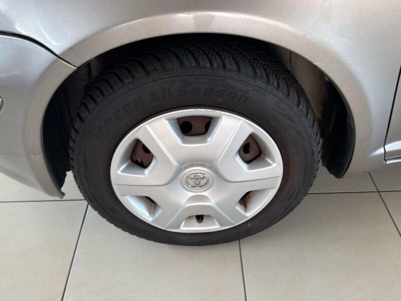 Toyota Yaris Yaris 3p 1.0 Sol Frizione Nuova