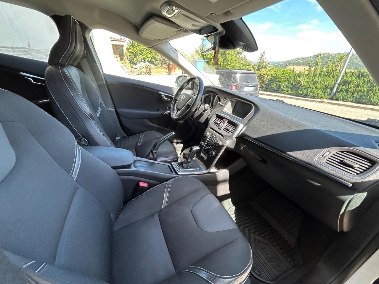 Volvo V40 2.0 120 cv D2 UNICOPROP.