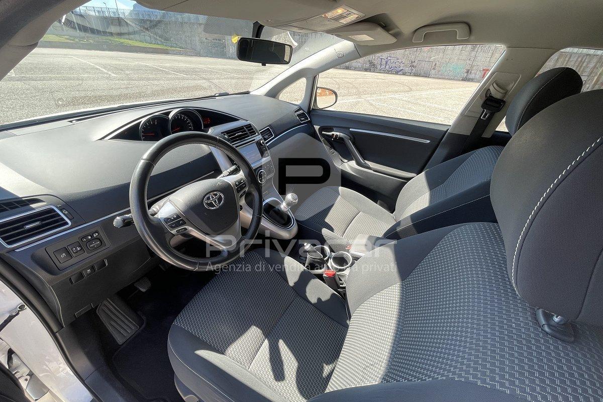 TOYOTA Verso 1.6 D-4D Active