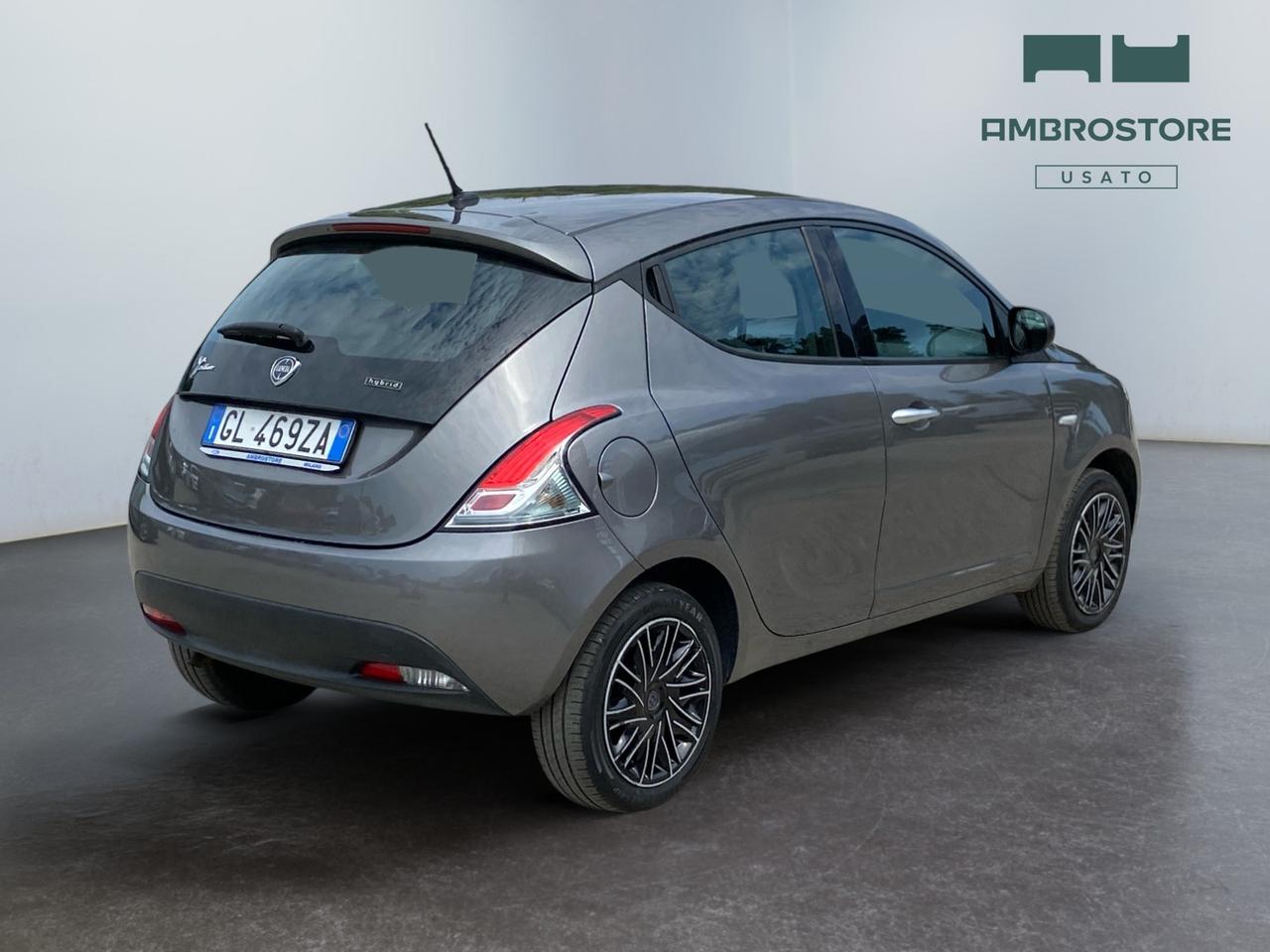 LANCIA Ypsilon III 2021 - Ypsilon 1.0 firefly hybrid Silver s&s 70cv 5p.ti