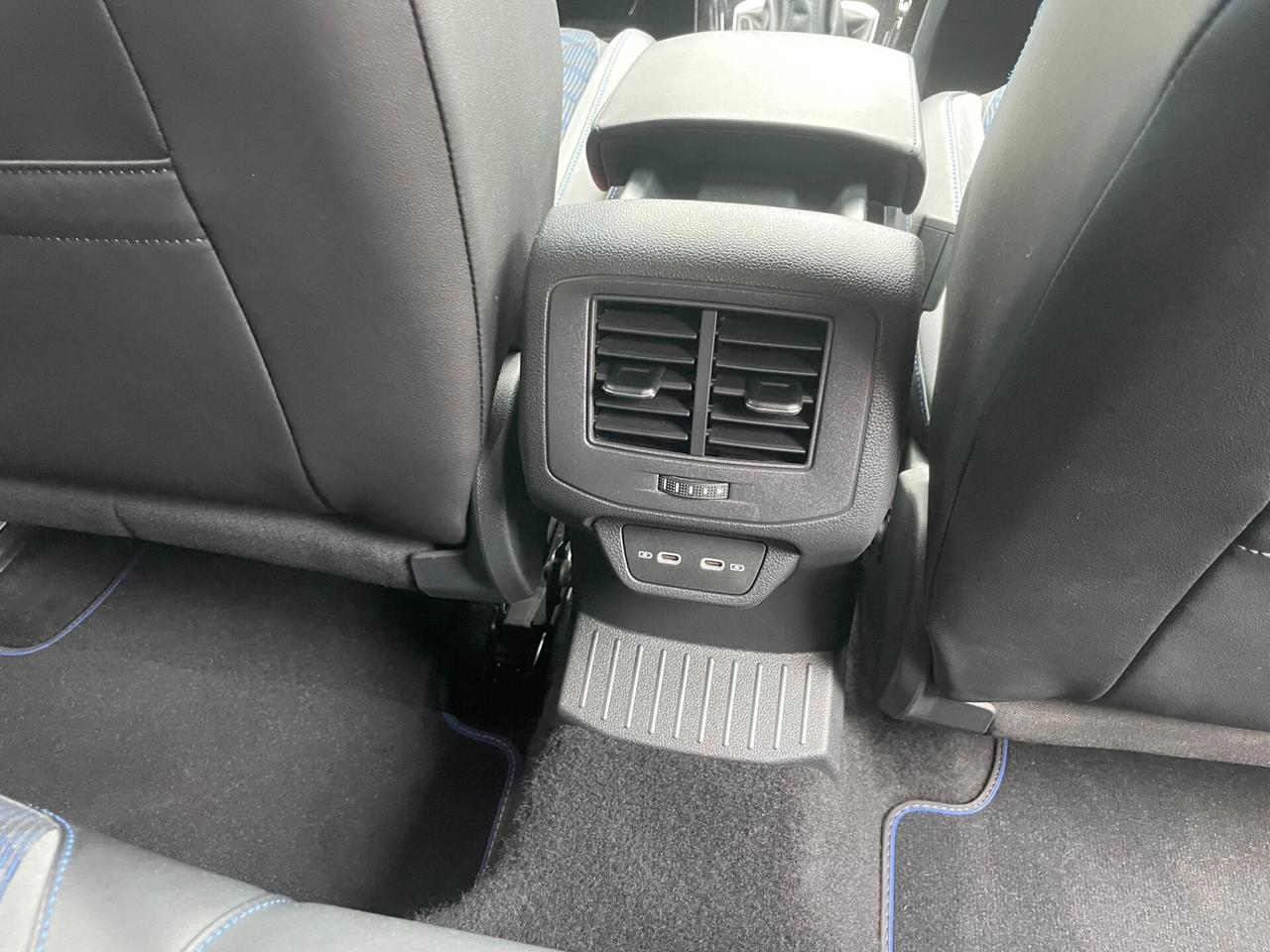Volkswagen T-Roc R 2.0 TSI DSG 4MOTION AKRAPOVIC'